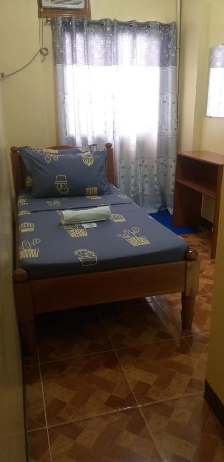 Divine Castle Travelers Inn Корон Екстер'єр фото