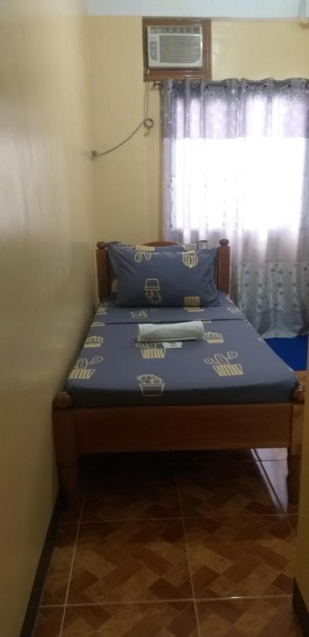 Divine Castle Travelers Inn Корон Екстер'єр фото