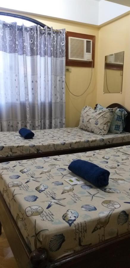 Divine Castle Travelers Inn Корон Екстер'єр фото