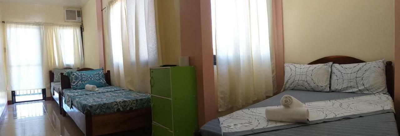 Divine Castle Travelers Inn Корон Екстер'єр фото